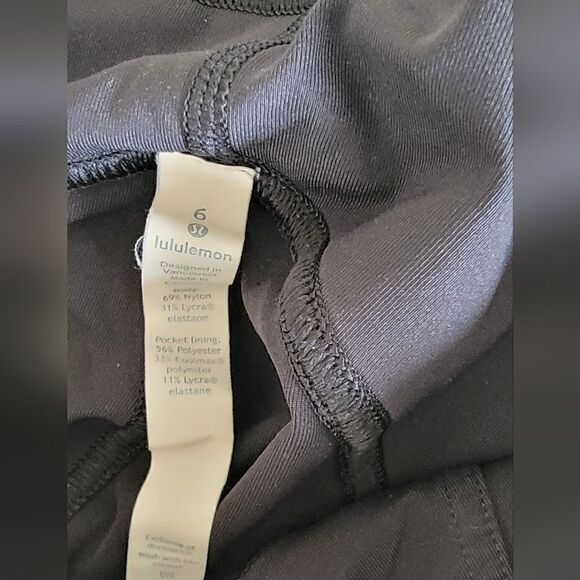 Lululemon Cropped Pocket Leggings 23" Size 6 - Picture 3 of 5